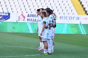 Ολυμπιακός- Ομόνοια Αραδίππου: Πήρε...ανάσα και την έβαλε σε μπελάδες! (φώτος)