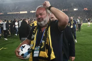 Ηλιόπουλος: “Ξυπνάει νέα μέρα για το ελληνικό ποδόσφαιρο, χωρίς σύστημα χωρίς διαπλοκή και χωρίς κυκλώματα”