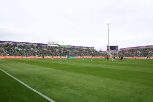 Sold out η Ομόνοια για την απονομή!