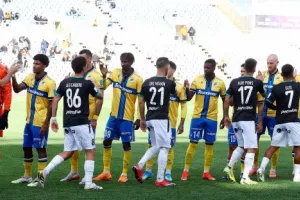 ΑΠΟΕΛ-ΑΕΚ: Ζωντανός...για 4αδα με Ρόσα! (Φώτος)