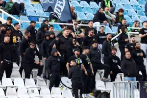 ΑΠΟΕΛ-ΑΕΚ: Ζωντανός...για 4αδα με Ρόσα! (Φώτος)