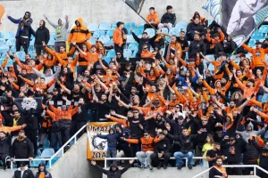 ΑΠΟΕΛ-ΑΕΚ: Ζωντανός...για 4αδα με Ρόσα! (Φώτος)