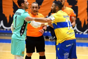 Μίλησε...η έδρα και ένα βήμα από τον τίτλο το ΑΠΟΕΛ!