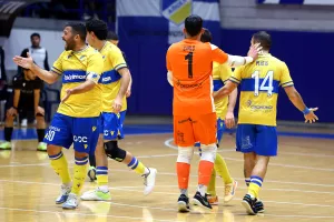 Μίλησε...η έδρα και ένα βήμα από τον τίτλο το ΑΠΟΕΛ!