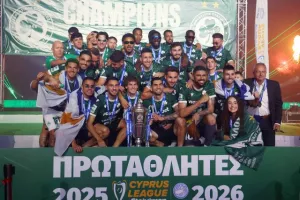 (Βίντεο/Φώτος Kerkida) Το LIVE της απονομής της πρωταθλήτριας Ομόνοιας!