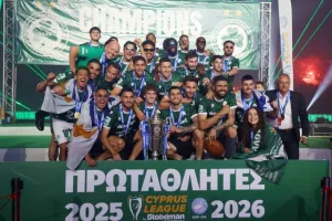 (Βίντεο/Φώτος Kerkida) Το LIVE της απονομής της πρωταθλήτριας Ομόνοιας!