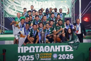 (Βίντεο/Φώτος Kerkida) Το LIVE της απονομής της πρωταθλήτριας Ομόνοιας!