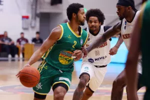 Κεραυνός-ΑΕΚ: Το πρωτάθλημα κρίνεται στο "Κίτιον"! 