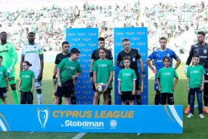 Ομόνοια-Απόλλων: Τελευταία παράσταση με 5αρα! (φώτος)