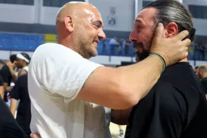 Τελικός με τα ΟΛΑ του και Πρωταθλήτρια η ΑΕΚ! (Φώτος)
