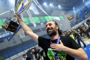 Η στιγμή της στέψης! (Φώτος/Βίντεο Kerkida)