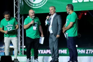 (Βίντεο/Φώτος Kerkida) Το LIVE της απονομής της πρωταθλήτριας Ομόνοιας!