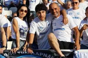 ΦΩΤΟΡΕΠΟΡΤΑΖ από τις κερκίδες Απόλλωνα και Πάφου
