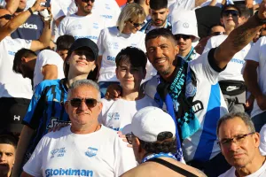 ΦΩΤΟΡΕΠΟΡΤΑΖ από τις κερκίδες Απόλλωνα και Πάφου