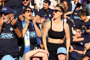 ΦΩΤΟΡΕΠΟΡΤΑΖ από τις κερκίδες Απόλλωνα και Πάφου