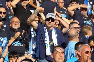 ΦΩΤΟΡΕΠΟΡΤΑΖ από τις κερκίδες Απόλλωνα και Πάφου