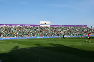 (Βίντεο/Φώτος Kerkida) ΕΙΣΟΔΟΣ με πασίγιο, κορεό και... πανικό από τους Ομονοιάτες!