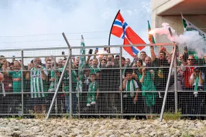 (ΒΙΝΤΕΟ/ΦΩΤΟΣ Kerkida) Πανζουρλισμός στην άφιξη της αποστολής!