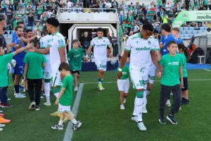 Ομόνοια-Απόλλων: Τελευταία παράσταση με 5αρα! (φώτος)