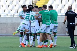 Ομόνοια-Απόλλων: Τελευταία παράσταση με 5αρα! (φώτος)