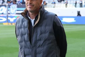 Το ντέρμπι στον Απόλλωνα, στο ντεμπούτο του Σα Πίντο