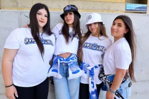 Φωτορεπορτάζ/ Ο κόσμος... έξω απ' το ΓΣΠ