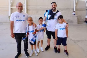 Φωτορεπορτάζ/ Ο κόσμος... έξω απ' το ΓΣΠ