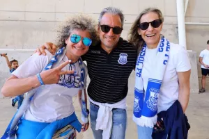 Φωτορεπορτάζ/ Ο κόσμος... έξω απ' το ΓΣΠ