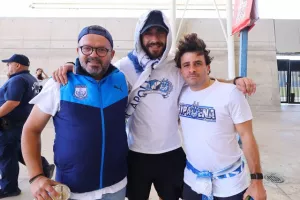 Φωτορεπορτάζ/ Ο κόσμος... έξω απ' το ΓΣΠ