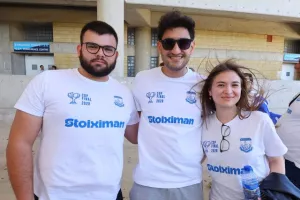 Φωτορεπορτάζ/ Ο κόσμος... έξω απ' το ΓΣΠ