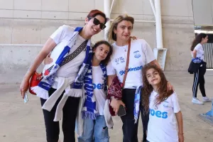 Φωτορεπορτάζ/ Ο κόσμος... έξω απ' το ΓΣΠ