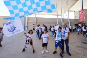 Φωτορεπορτάζ/ Ο κόσμος... έξω απ' το ΓΣΠ