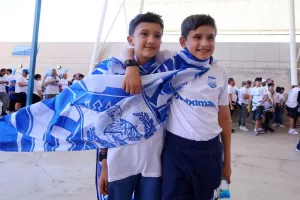 Φωτορεπορτάζ/ Ο κόσμος... έξω απ' το ΓΣΠ