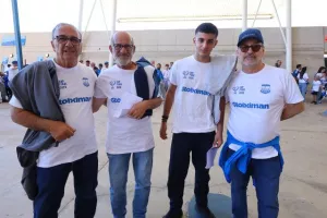 Φωτορεπορτάζ/ Ο κόσμος... έξω απ' το ΓΣΠ