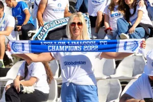 ΦΩΤΟΡΕΠΟΡΤΑΖ από τις κερκίδες Απόλλωνα και Πάφου