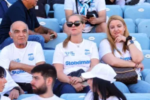 ΦΩΤΟΡΕΠΟΡΤΑΖ από τις κερκίδες Απόλλωνα και Πάφου