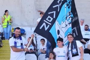 ΦΩΤΟΡΕΠΟΡΤΑΖ από τις κερκίδες Απόλλωνα και Πάφου