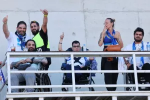 ΦΩΤΟΡΕΠΟΡΤΑΖ από τις κερκίδες Απόλλωνα και Πάφου