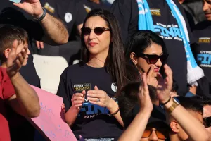 ΦΩΤΟΡΕΠΟΡΤΑΖ από τις κερκίδες Απόλλωνα και Πάφου