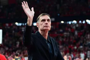Αιχμηρή ανακοίνωση ΚΑΕ Παναθηναϊκού για Μπαρτζώκα: "Είσαι πολύ μικρός για να μιλάς για εμάς"