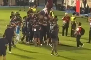 Σήκωσαν στον... αέρα τον Σα Πίντο! (Βίντεο Kerkida)