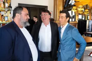 Ο Βαγγέλης Μαρινάκης προσκεκλημένος στο δείπνο της UEFA για τον τελικό
