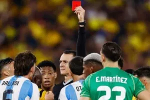  Η FIFA αλλάζει τον κανονισμό, δεν «μεταφέρονται» οι κόκκινες των προκριματικών στην τελική φάση