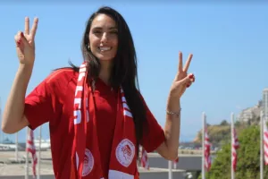 Ξανά στα «ερυθρόλευκα» η Μανωλίνα!
