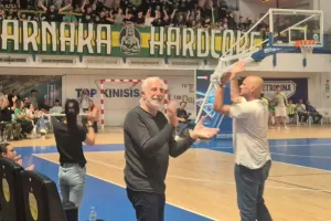 Σερί και... στο πόδι πατήρ και υιός Λευκαρίτη! (Βίντεο Kerkida)