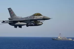 Tουρκική κλιμάκωση στο Αιγαίο: Οπλισμένα F-16 και εικονική αερομαχία με ελληνικά μαχητικά