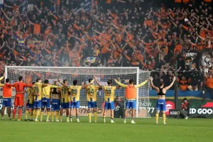 Θα τιμήσει 100 μεγάλες μορφές του ΑΠΟΕΛ