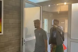 (Βίντεο Kerkida) Αραχτοί, χαλαροί, ΚΥΠΕΛΛΟΥΧΟΙ!