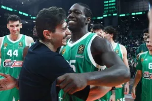 Πέγκυ Ζήνα: «Ο Δημήτρης Γιαννακόπουλος επανέφερε το "Πουθενά" με τον Ναν»