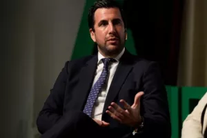 «Βόμβες» από τον υποψήφιο πρόεδρο της Ρεάλ: «Έχω ήδη υπογράψει δύο διεθνείς αστέρες σε περίπτωση που εκλεγώ»